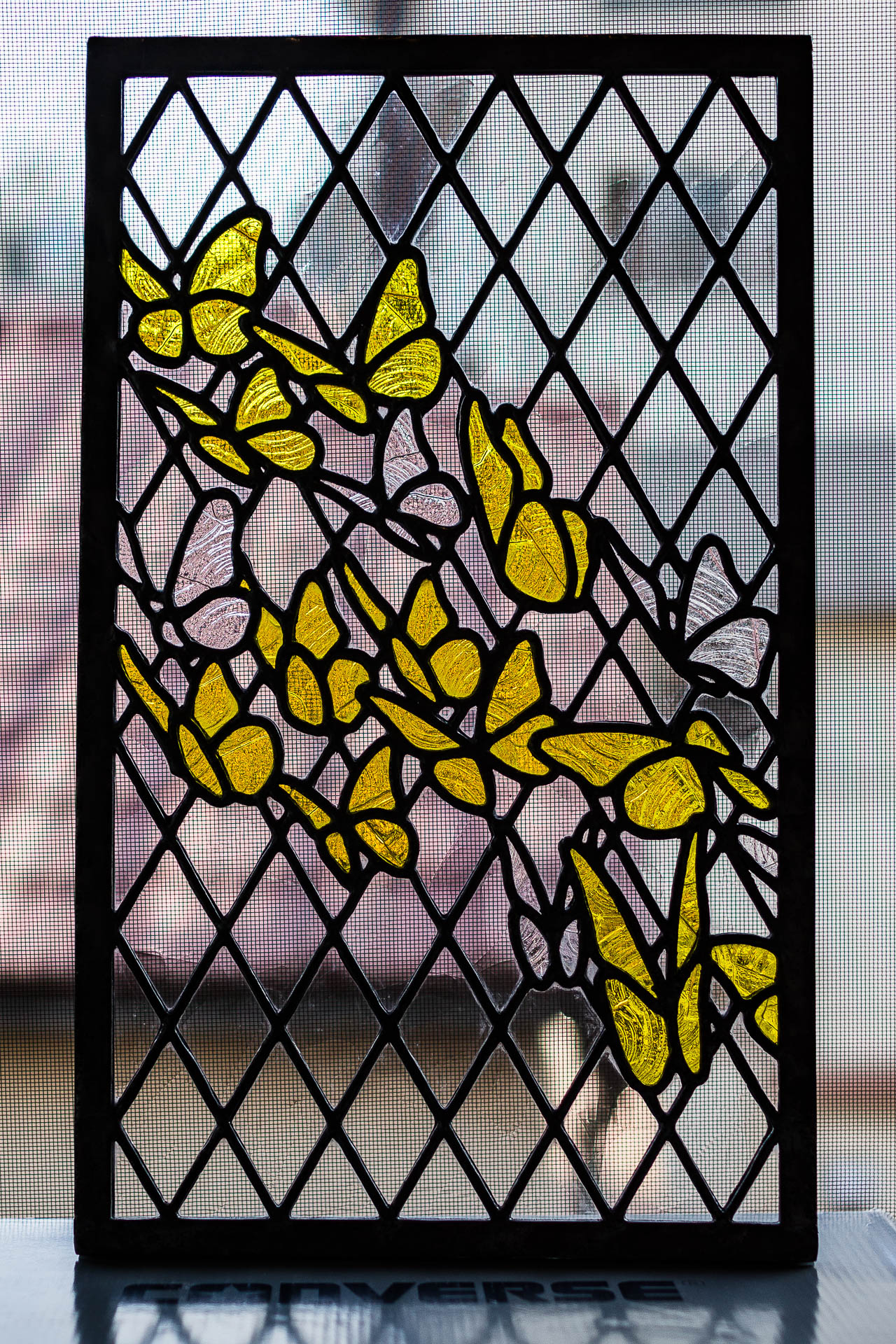 蝶の群れ | キュウコン・ステンドグラス